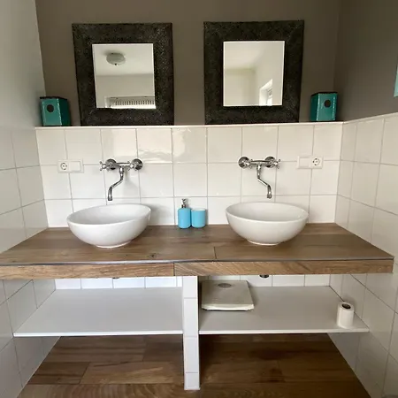 ベッド・アンド・ブレックファスト Bakenberg 3*